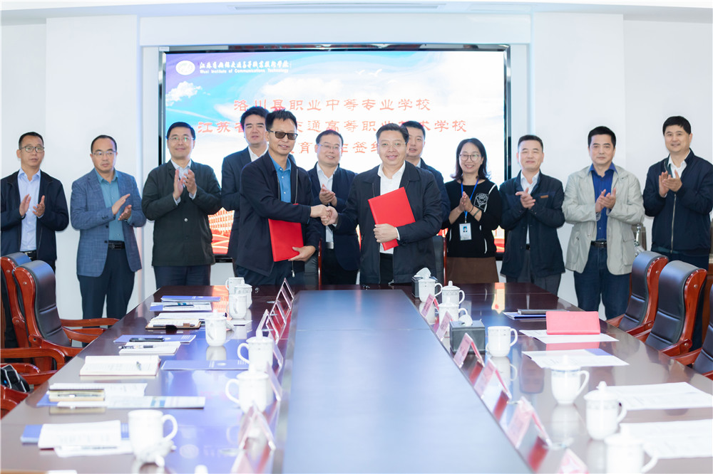 1603070352949035022.jpg 1Y2A0390.jpg