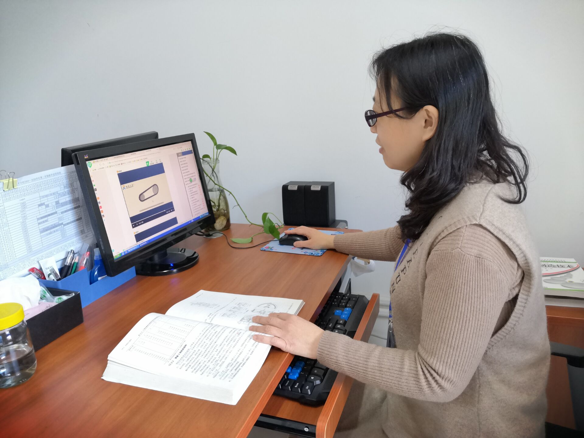 1586933845323064395.jpg 朱江红.jpg