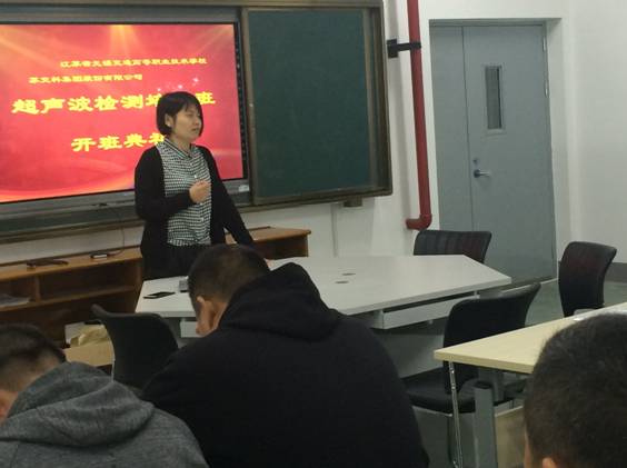 合作之路携手筑,共赢之花处处开