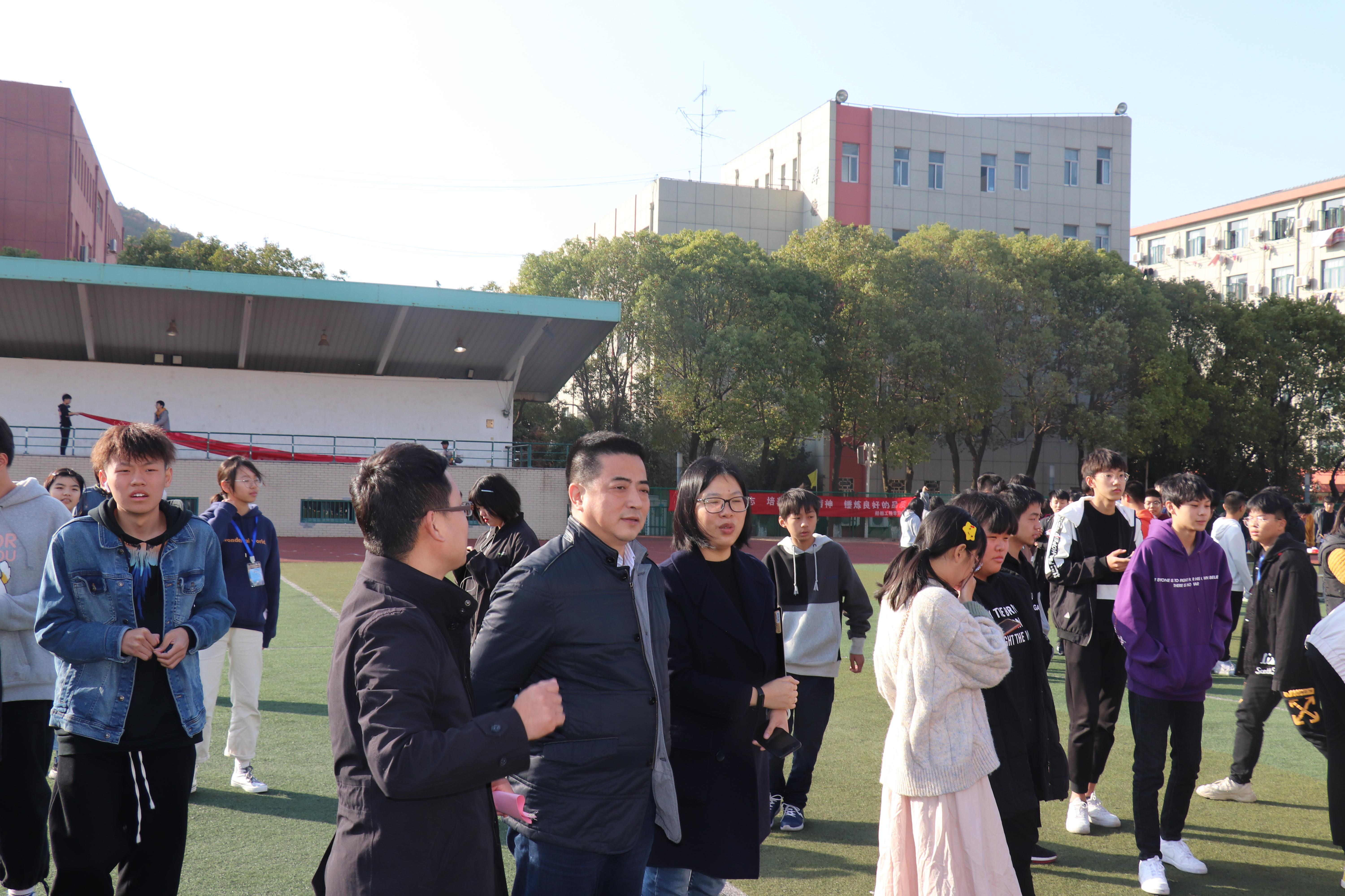 1574335989776086878.jpg 倪校长2.jpg